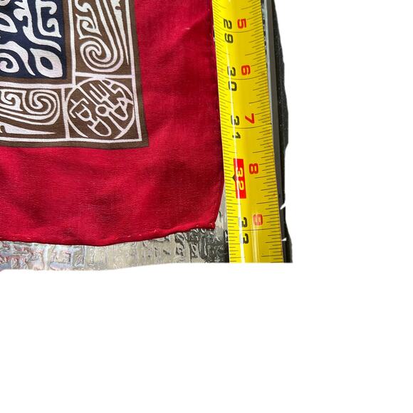 Vintage Asian Silk Scarf Shanghai 31” x 33” - Picture 4 of 4